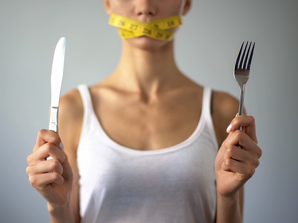 Entenda como a anorexia e a bulimia afetam a sa&uacute;de do seu cora&ccedil;&atilde;o -  07/11/2021 - UOL VivaBem