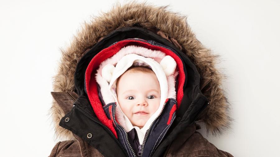 Método "cebola" é indicado para proteger o bebê nos dias mais frios; veja informações e produtos - Getty Images