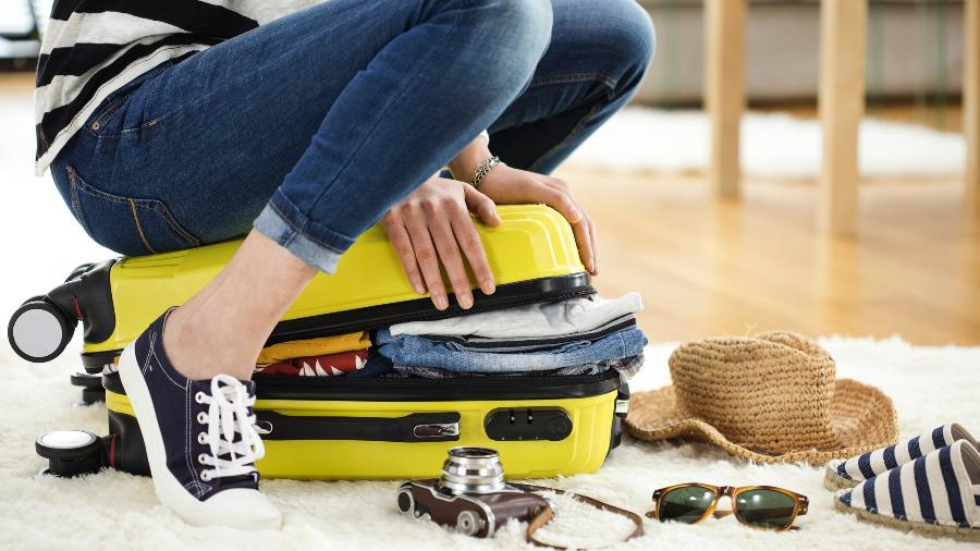 Alguns itens ajudam você a ganhar espaço e a organizar a mala de viagem - seb_ra/Getty Images/iStockphoto