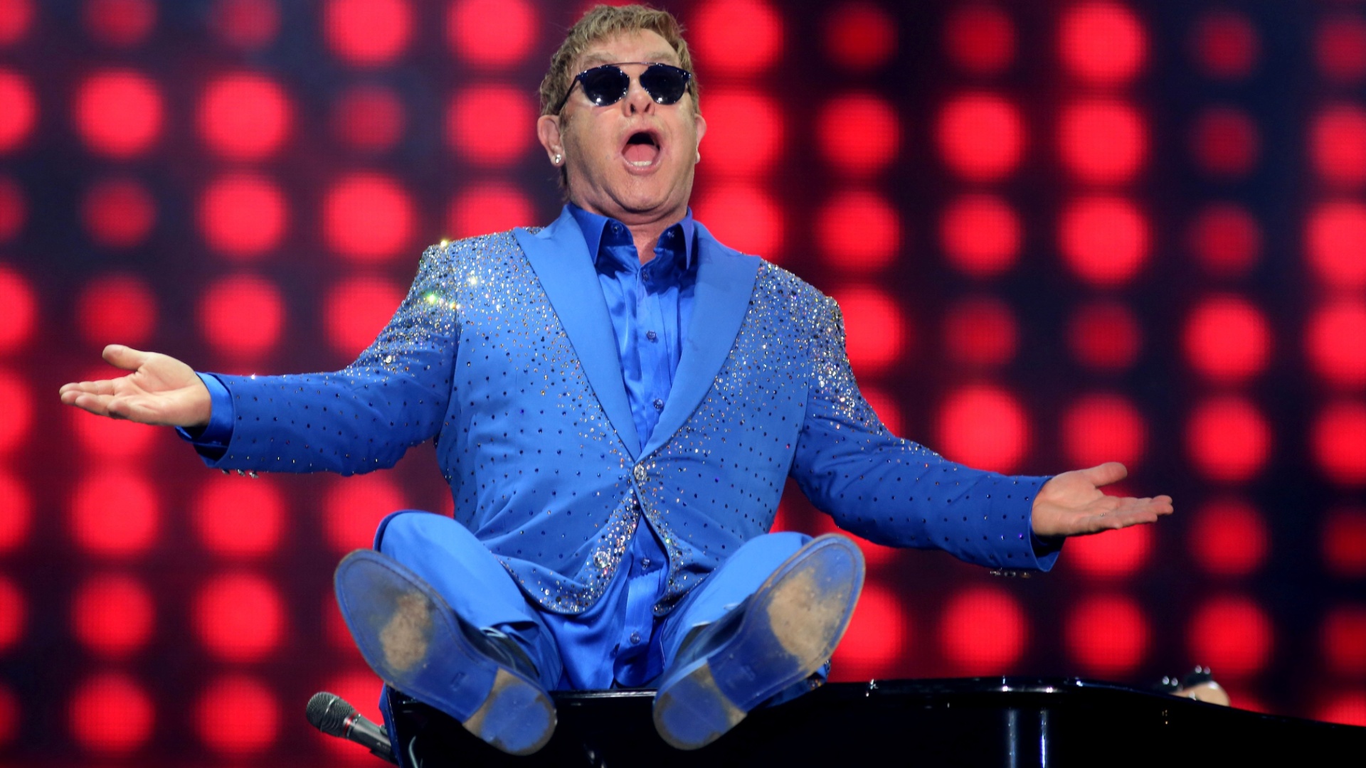 20.set.2015 - Elton John se apresenta no palco Mundo no terceiro dia do Rock in Rio 2015 - Fernando Maia/UOL