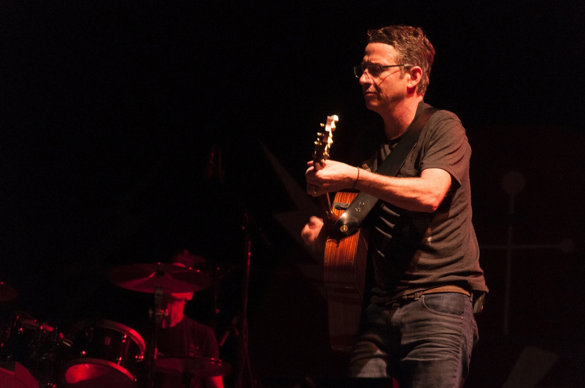 11.nov.2015 - Na noite desta quarta-feira, a banda Pearl Jam se apresentou em Porto Alegre pela terceira vez. O show aconteceu na Arena do Grêmio - Nede Losina /UOL