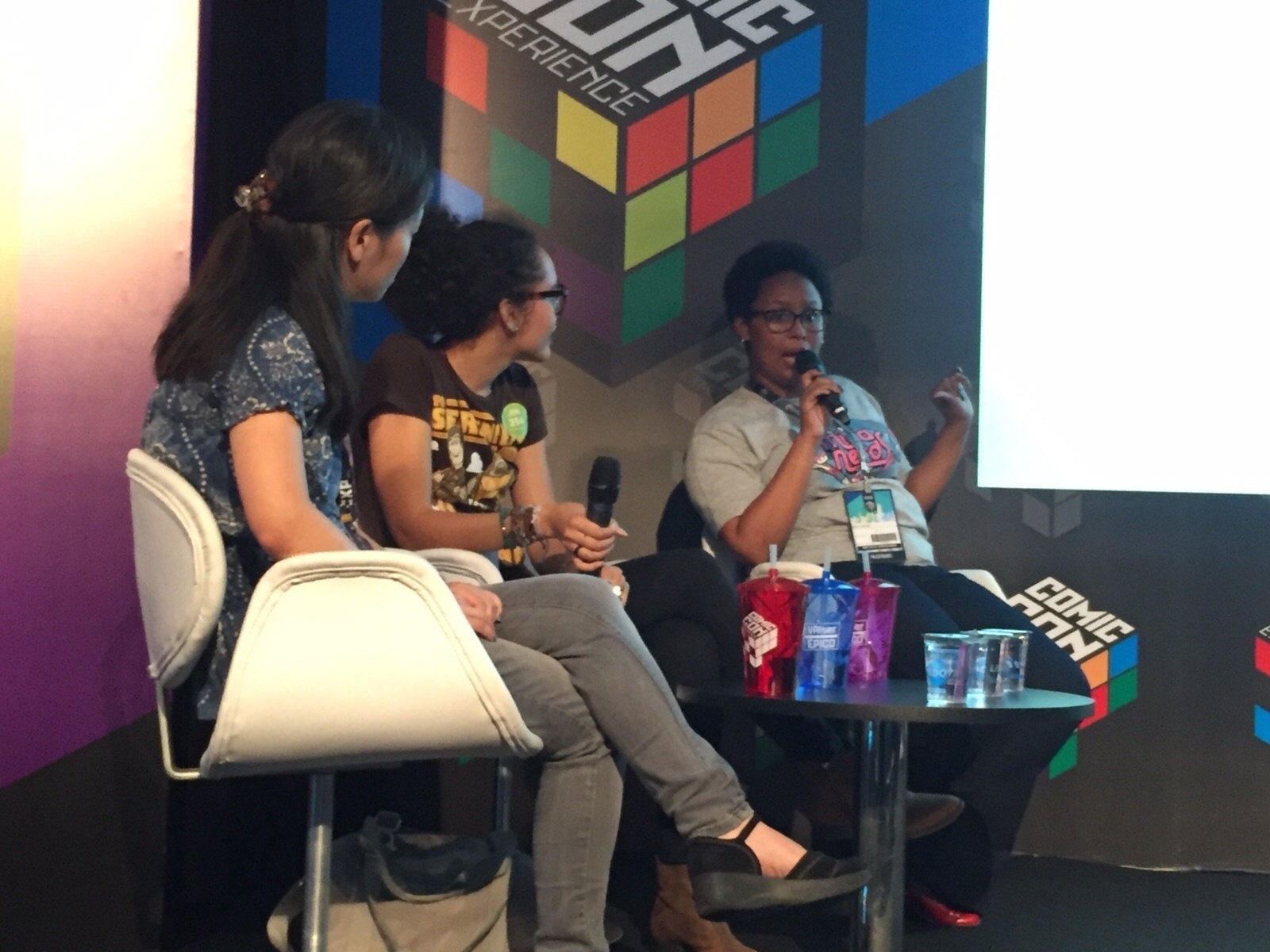 4.dez.2015 - Painel de representação Étnica na Cultura Pop na Comic Con Experience discutiu a participação de negros e orientais nas principais produções culturais da atualidade. O evento acontece no Centro de Exposições São Paulo Expo - Felipe Branco Cruz/UOL
