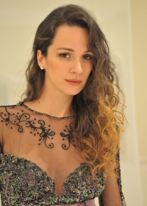 Francisca Queiroz será rainha em novela - Munir Chatack/Divulgação/Record - Munir Chatack/Divulgação/Record