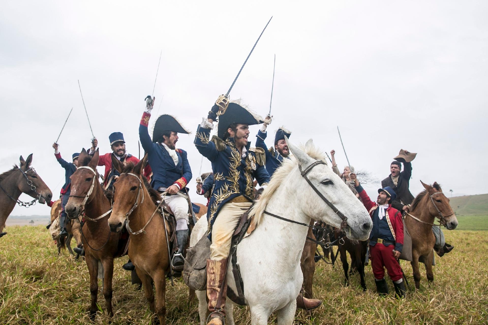 Dom Pedro (Caio Castro) declara a independência do Brasil em "Novo Mundo" - Rafael Campos/TV Globo