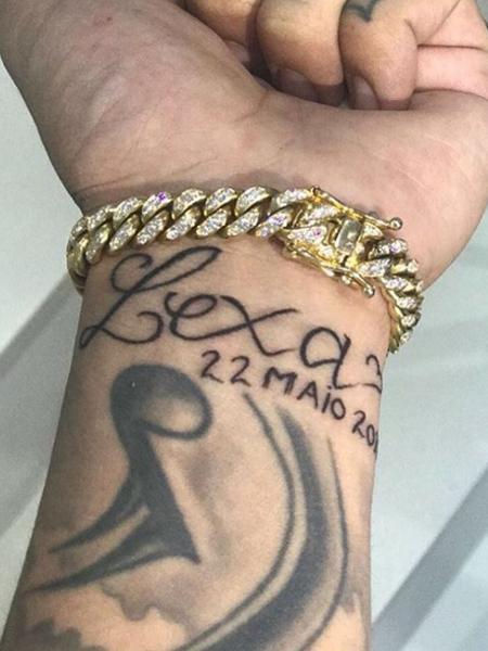Lexa diz ter chorado com tatuagem feita por MC Guimê - Reprodução/Instagram