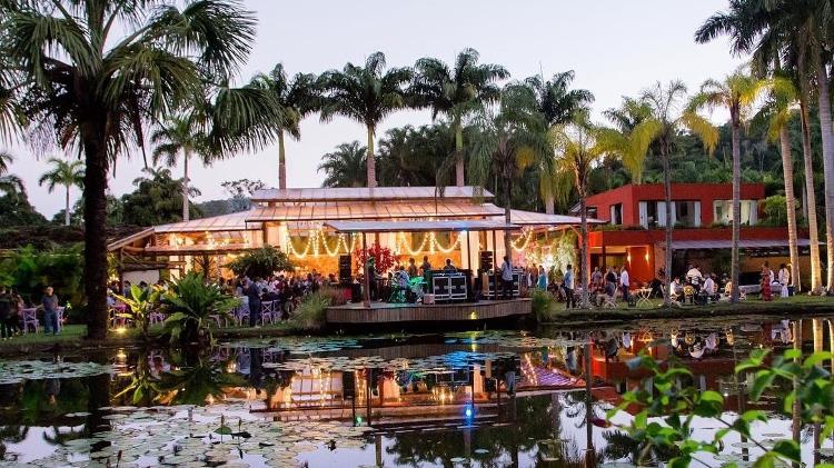 Casamento de Isis e André Resende acontece em meio à natureza no Rio de Janeiro - Reprodução/Instagram/Lago Buriti - Reprodução/Instagram/Lago Buriti