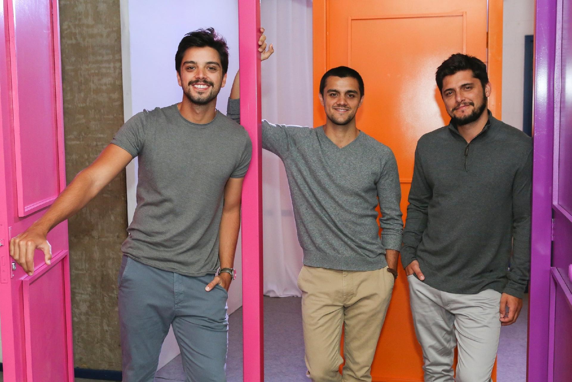 Os irmãos Rodrigo Simas, Felipe Simas e Bruno Gissoni - Globo/Reginaldo Teixeira