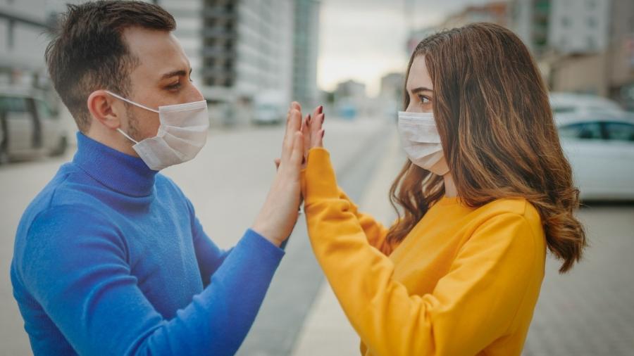 A paixão sobreviverá a tempos de isolamento, contaminação e ansiedade generalizada? - Phynart Studio/Getty Images/iStockphoto