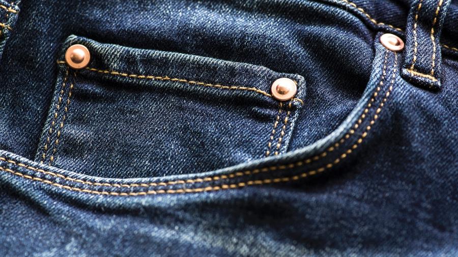 Bolsinho da calça jeans foi projetado inicialmente para cowboys norte-americanos nas corridas de ouro - Getty Images/iStockphoto