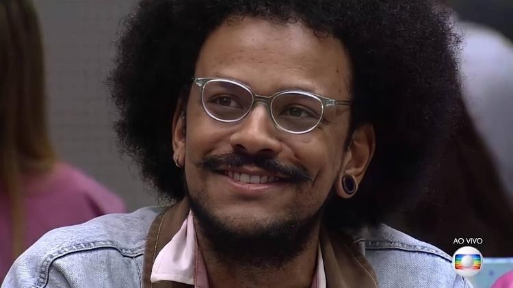 BBB 21: João Luiz comemora discurso de Tiago Leifert sobre racismo