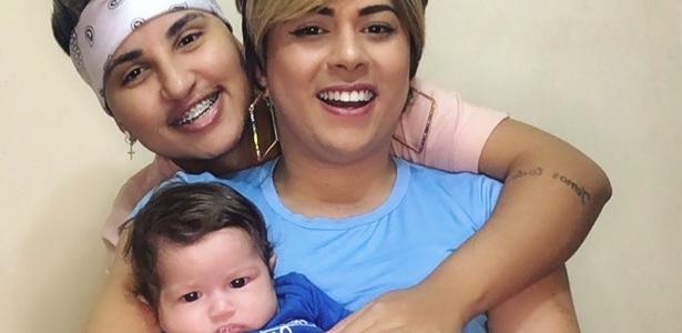 Casal trans conta como realizou sonho de ter uma filha biológica - Vimarsana News
