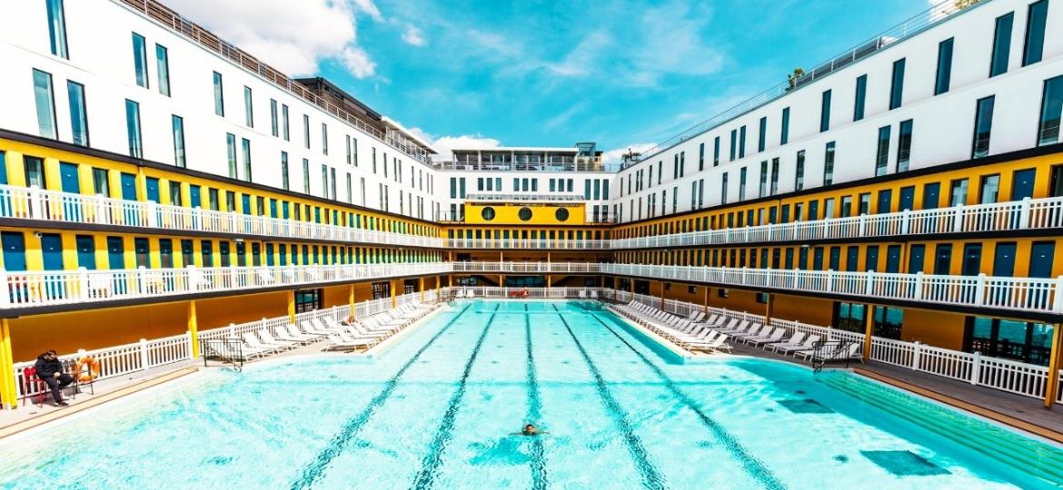 A piscina do Molitor, em Paris, viveu altos e baixos em seus quase 100 anos de história - Instagram/Reprodução