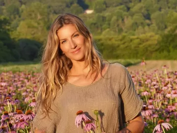 Gisele Bündchen mostrou 'barriguinha' em praia há 3 meses; veja