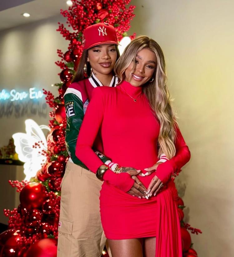 Ludmilla e Brunna Gonçalves em noite de Natal