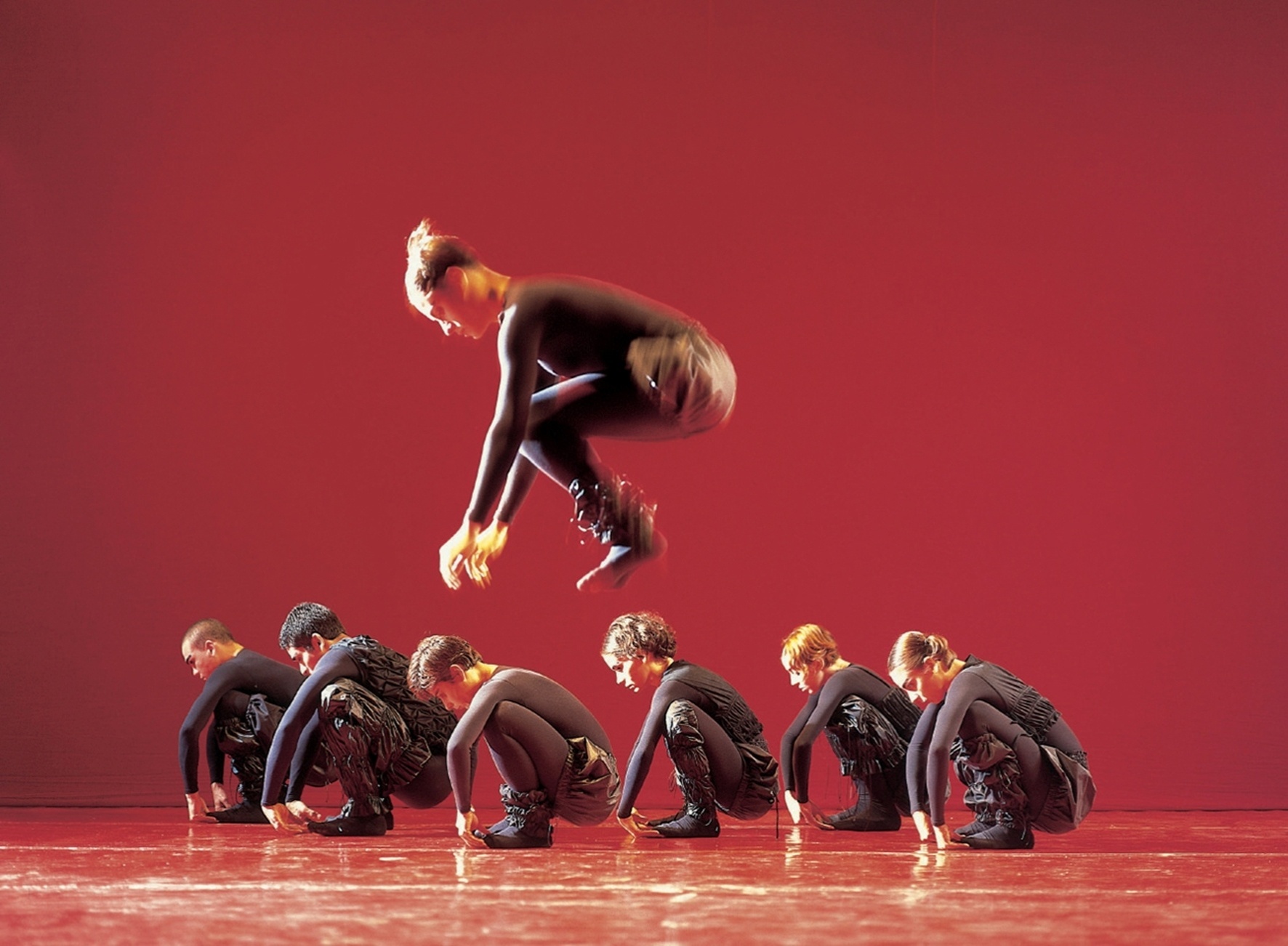 "O Corpo" (2000), do Grupo Corpo, com coreografia de Rodrigo Pederneiras e música de Arnaldo Antunes - Acervo Corpo
