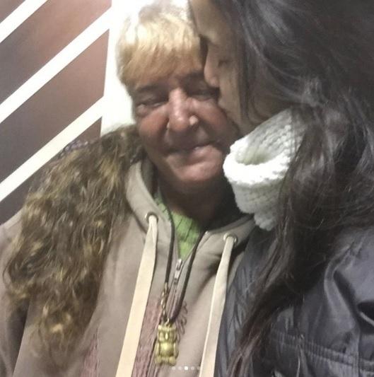 Emilly Araújo escreveu homenageou sua mãe, que morreu pouco antes dela entrar no "BBB7" - Reprodução/Instagram/emillyaraujoc