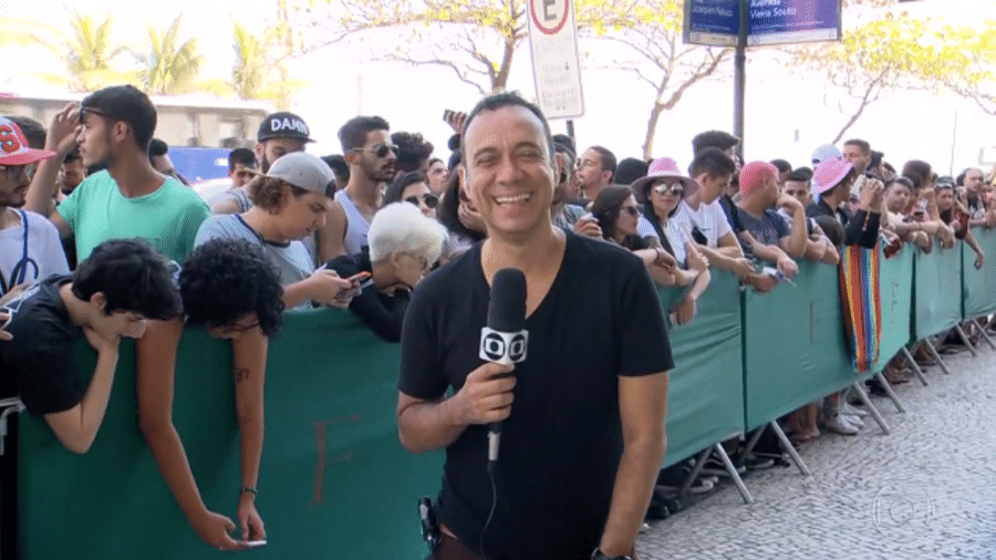 Um repórter da TV Globo passou por uma saia justa durante a transmissão ao vivo do "RJTV", da Globo, nesta quinta-feira (14) - Reprodução/TV Globo