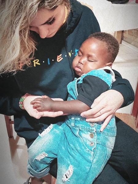 Xuxa publicou foto de Sasha em missão na África - Reprodução/Instagram