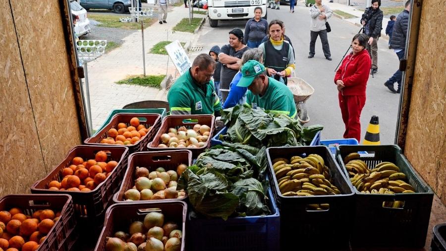 Programa Câmbio Verde troca recicláveis por alimentos - Divulgação