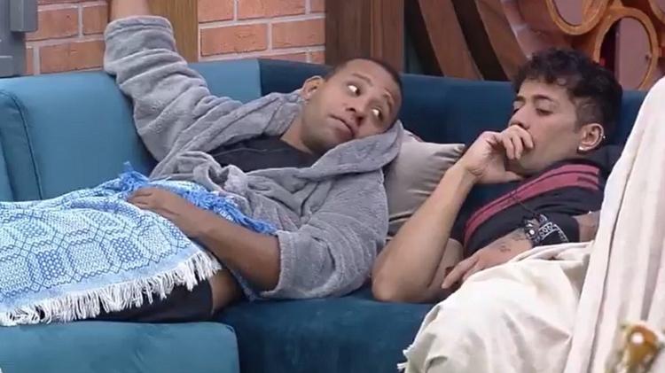 A Fazenda 13: Mussunzinho fala de Sthé Matos com Tiago e Solange - Reprodução/Playplus - Reprodução/Playplus