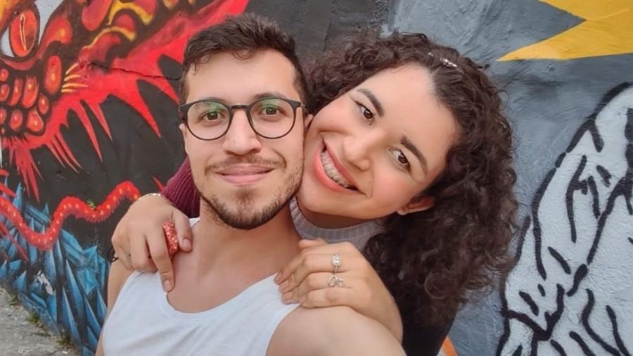 Romulo e Eva são casados: "Infelizmente, viver um relacionamento com uma pessoa trans e o estigma HIV/Aids é pesado. Os olhares são matadores" - Arquivo pessoal