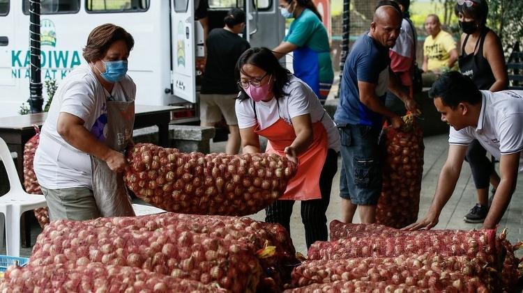 Furacão que atingiu as Filipinas em meados de 2022 também prejudicou produção - ROLEX DELA PENA/EPA-EFE/REX/SHUTTERSTOCK - ROLEX DELA PENA/EPA-EFE/REX/SHUTTERSTOCK