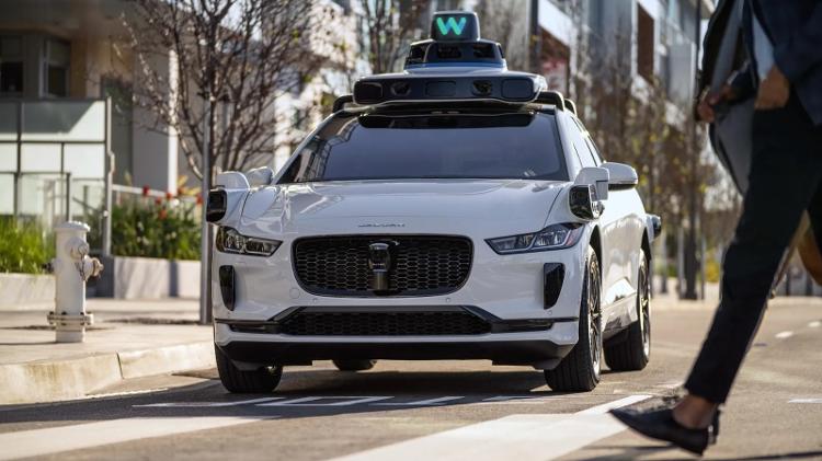 Carros da Waymo rodam em baixas velocidades, mas engenheiros criaram uma "pontuação" para avaliar como agir em casos críticos Carros da Waymo rodam em baixas velocidades, mas engenheiros criaram uma "pontuação" para avaliar como agir em casos críticos