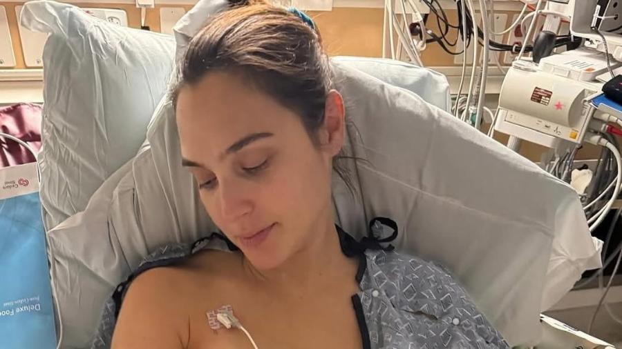 Gal Gadot com a filha, Ori, nascida durante a cirurgia para remover coágulo no cérebro da mãe - Reprodução/Instagram