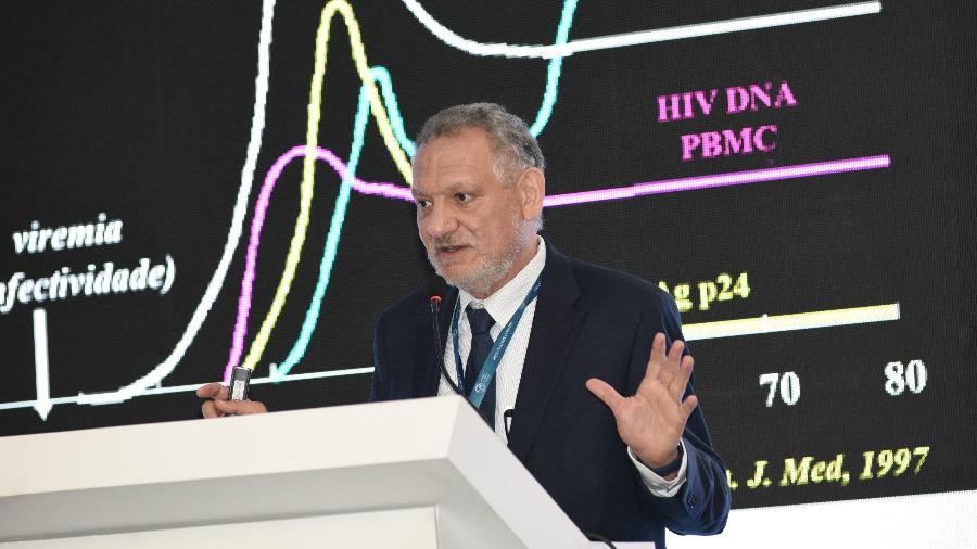 O infectologista Ricardo Sobhie Diaz pesquisa mecanismos para tratar e, quem sabe, curar o HIV O infectologista Ricardo Sobhie Diaz pesquisa mecanismos para tratar e, quem sabe, curar o HIV