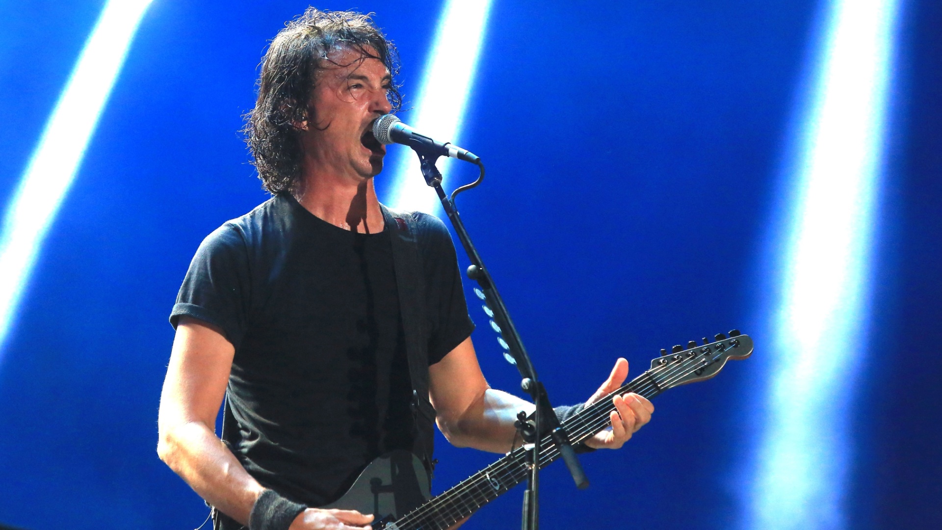 19.set.2015 - Joe Duplantier, vocalista da banda francesa Gojira, que abriu o Palco Mundo do Rock in Rio 2015 - Marco Antonio Teixeira/UOL