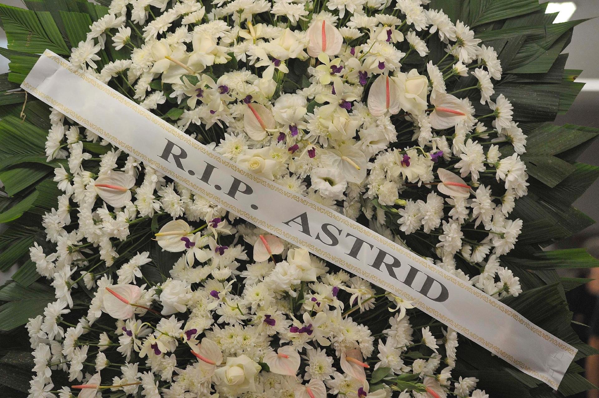 Amigos e familiares comparecem ao velório de Kid Vinil na Assembleia Legislativa de Sao Paulo - Reinaldo Canato/UOL