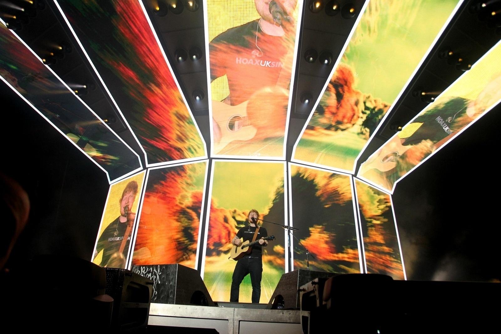 Ed Sheeran apresenta no Rio de Janeiro o show da turnê "Divide" na arena Jeunesse, no Recreio dos Bandeirantes - Marcelo Sá Barreto/Ag News