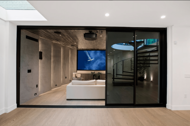 Aos 22 anos, o filho de David Beckham desembolsou cerca de R$ 51 milhões pelo imóvel - Anthony Barcelo/Reprodução