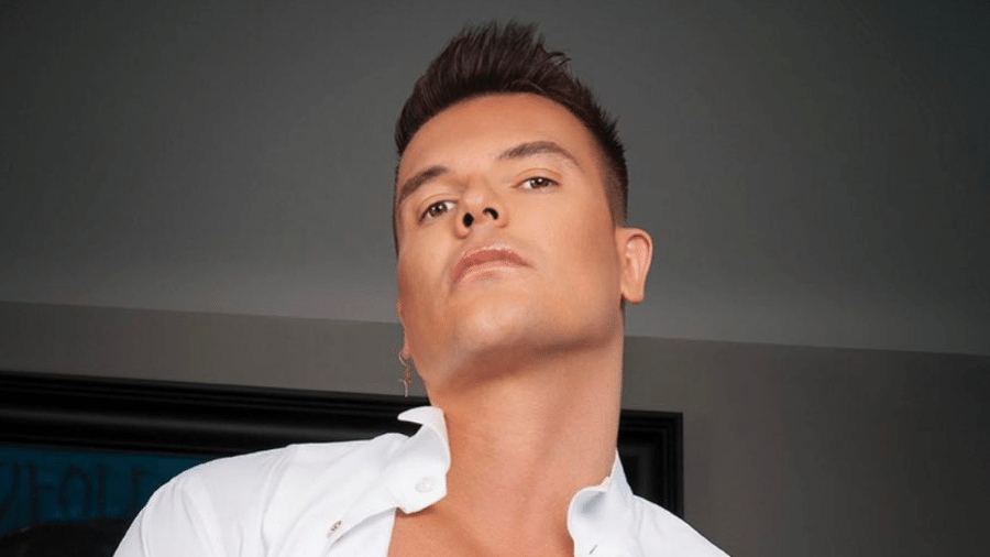 Israel Cassol, apresentador do SBT, será o primeiro brasileiro gay na "Playboy" - Divulgação