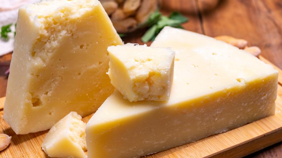 Queijo Pecorino Romano é feito de leite de ovelha - barmalini/Getty Images/iStockphoto