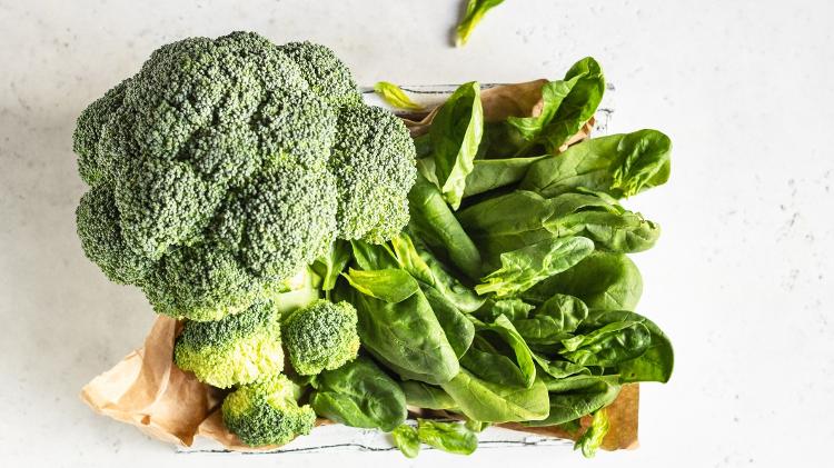 broccoli, spinach, dark green leafy vegetables - iStock - iStock