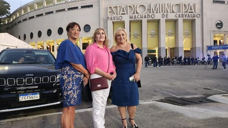 Sonia Alves, Adair Ribeiro e Dirce Fiorito reclamaram do cancelamento do show de Roberto Carlos