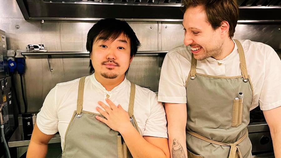 Caio Yokota e Victor Valadão, do restaurante Mapu