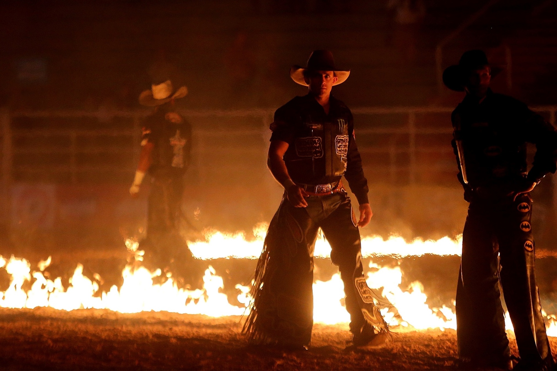 20.ago.2015 - A 60ª edição da Festa do Peão de Boiadeiro de Barretos teve início na noite desta quinta-feira. A maior festa de peão do Brasil deve atrair 900 mil pessoas para Barretos, no interior de São Paulo, em seus dez dias de duração - Reinaldo Canato/UOL