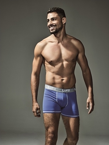 16.mai.2016 - Cauã Reymond posa só de cueca para uma campanha da Lupo, e exibe ótima forma. O ator, de 35 anos, namora a modelo Mariana Goldfarb - Divulgação