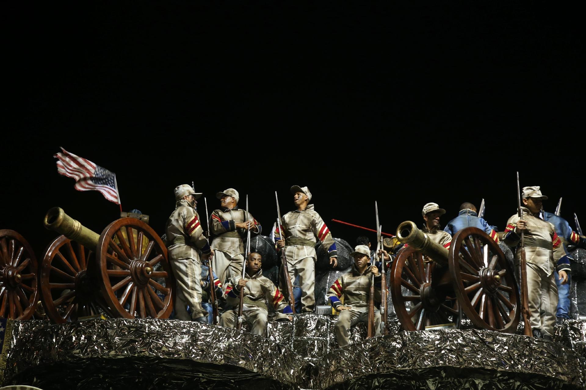 27.fev.2017 - Unidos da Tijuca, segunda colocada no Carnaval de 2016, luta pelo título com o enredo "Música na Alma, Inspiração de uma Nação" - Júlio César Guimarães/UOL