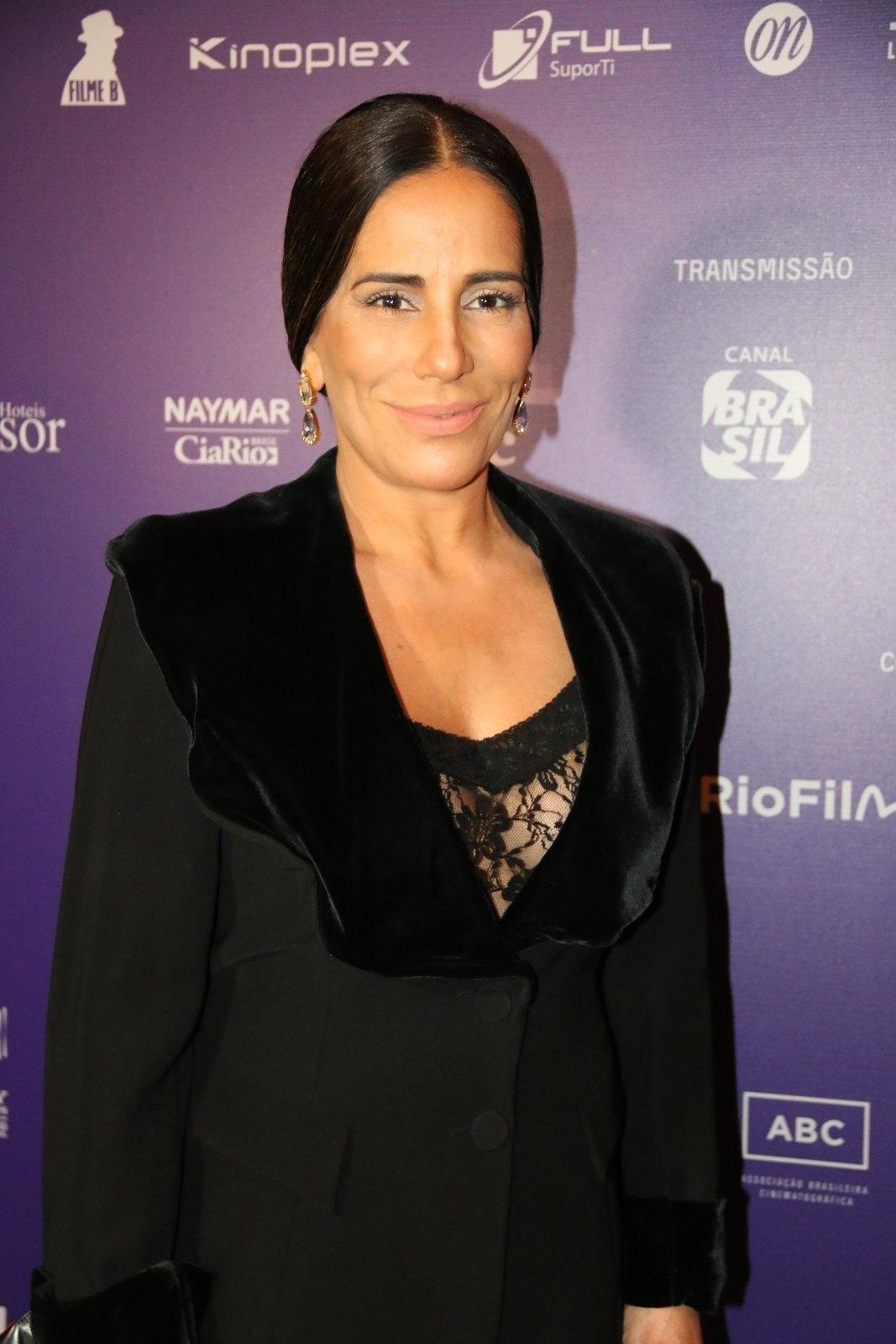 Famosos chegam ao Grande Prêmio de Cinema Brasileiro, concedido pela Academia Nacional do Cinema, no Teatro Municial, centro do Rio de Janeiro, nesta terça-feira (5) - Fabio Moreno/Agnews