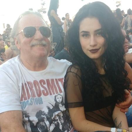 O professor Edson Nachtigal, 67, levou a filha, Julia, 19, para ver o Aerosmith - Giselle de Almeida - Giselle de Almeida