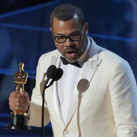 Jordan Peele recebe o Oscar de melhor roteiro por "Corra!" - REUTERS/Lucas Jackson 