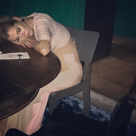 Adriana é flagrada por Rodrigão dormindo em restaurante - Reprodução/Instagram
