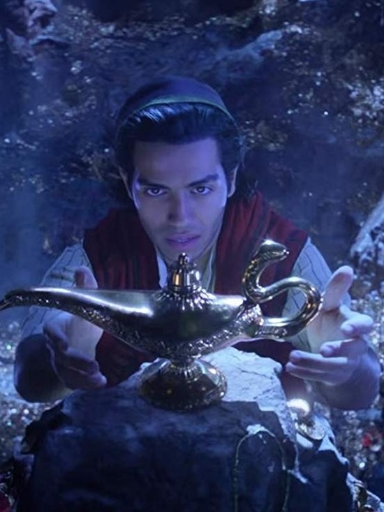 Men sendan oldin filmdagi kabi libos