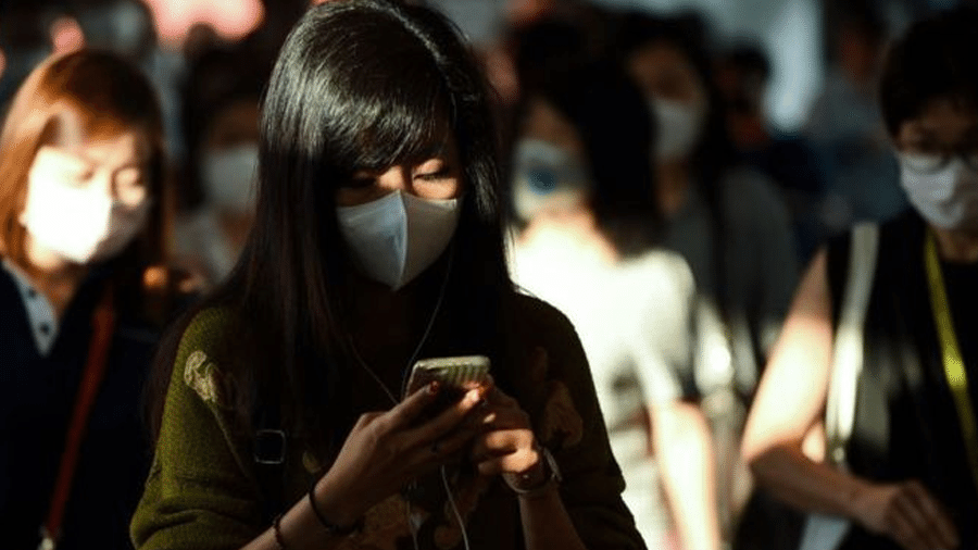 Pessoas começaram a usar máscaras na Tailândia depois que seis turistas chineses foram diagnosticados com novo coronavírus - Getty Images