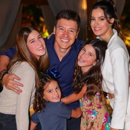 Rodrigo Faro e a família - Reprodução/Instagram