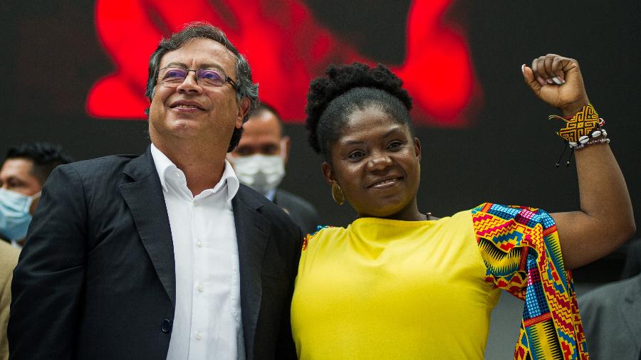 Gustavo Petro e Francia Márquez ao oficializarem a candidatura à presidência da Colômbia em março de 2022 - NurPhoto via Getty Images