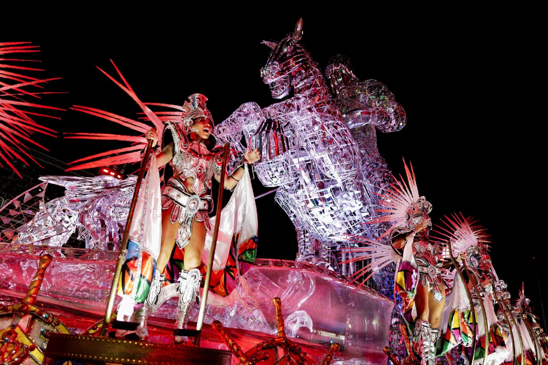Vila Isabel no Desfile das Campeãs - Lucas Landau/UOL